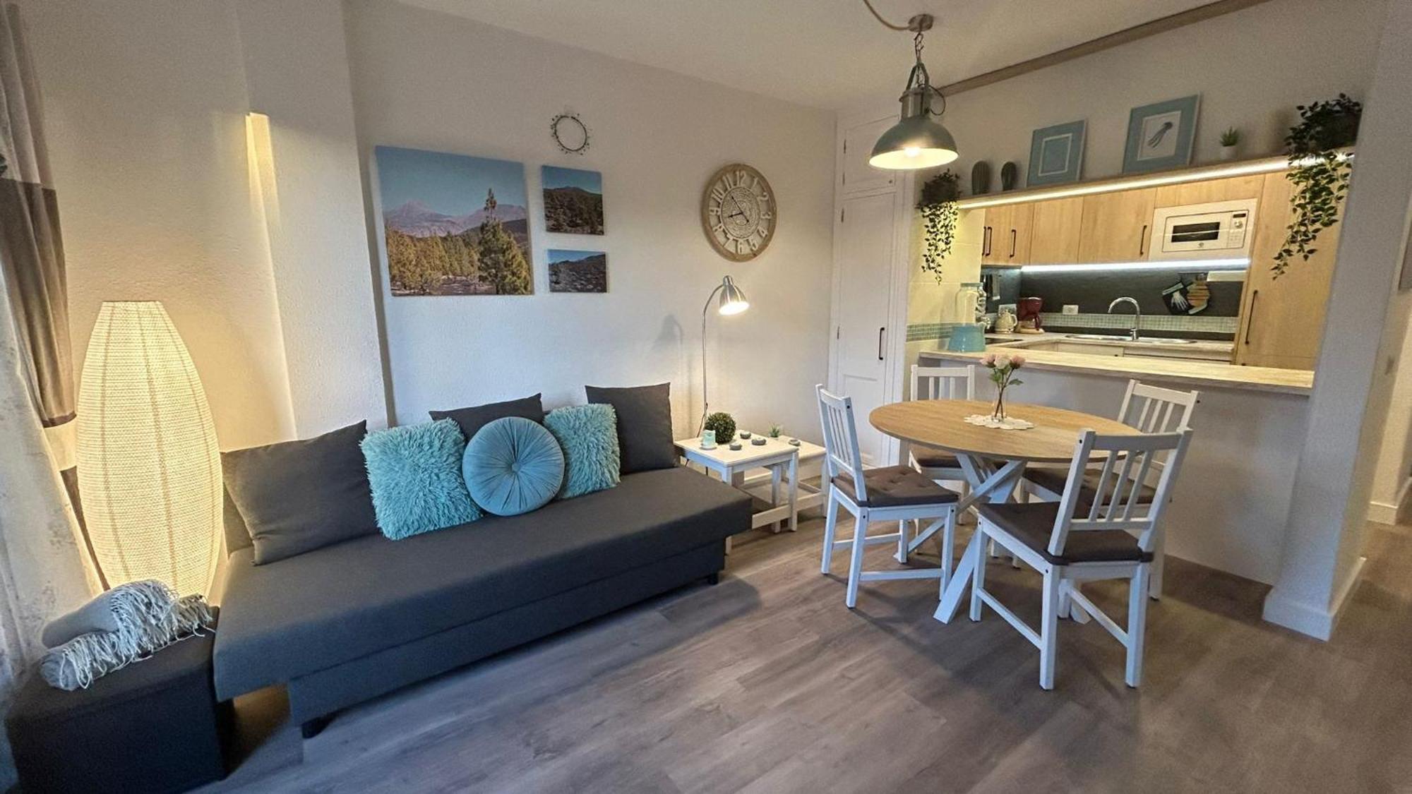 Huebsche Ferienwohnung Mit 2 Schlafzimmern, Pool Und Wlan, Strandnaehe Callao Salvaje Esterno foto